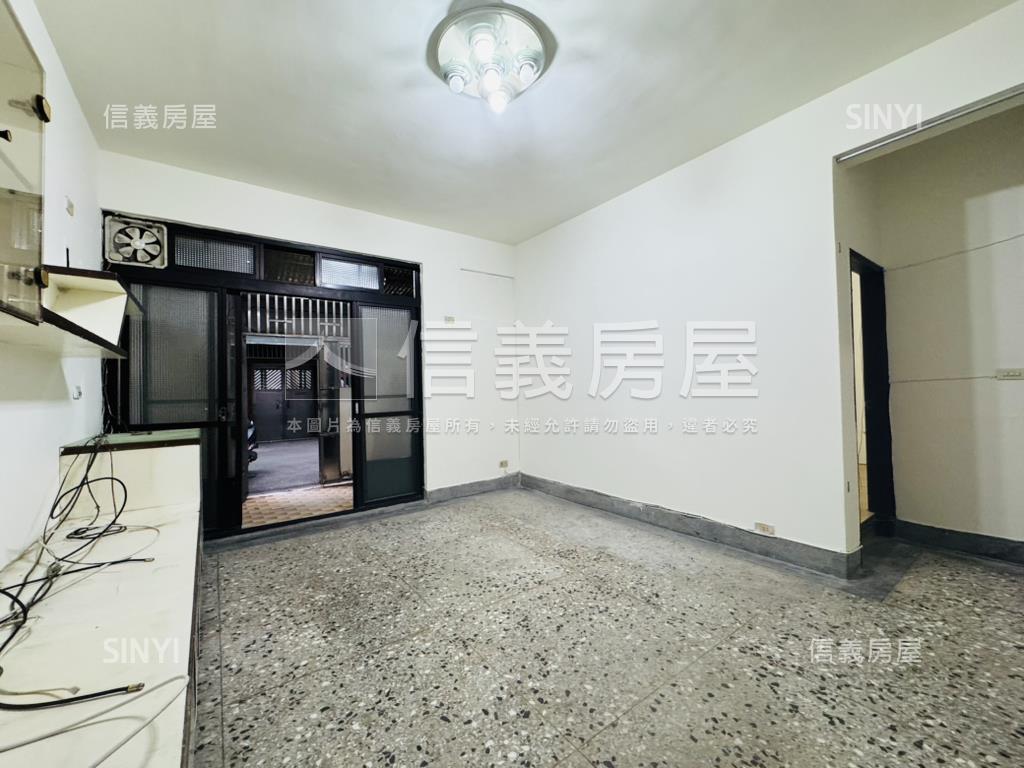 土城站綠意三房方正一樓房屋室內格局與周邊環境