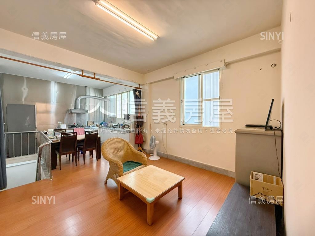 專任！近文心崇德捷運店住房屋室內格局與周邊環境