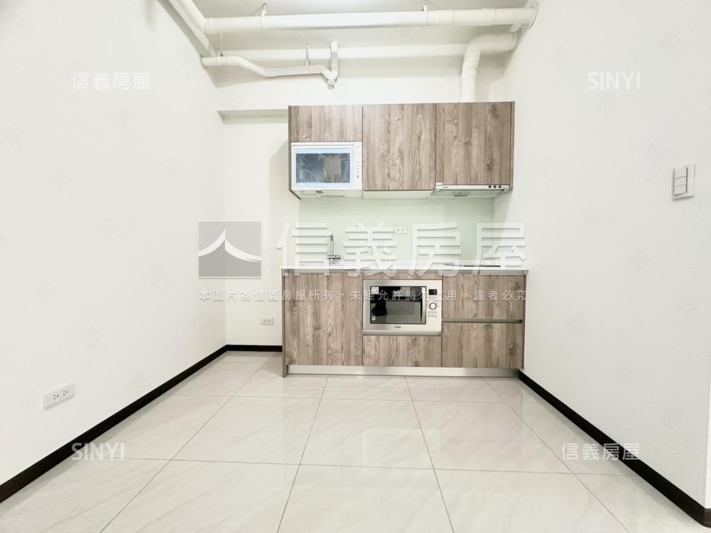 河堤世界靚宅平車房屋室內格局與周邊環境