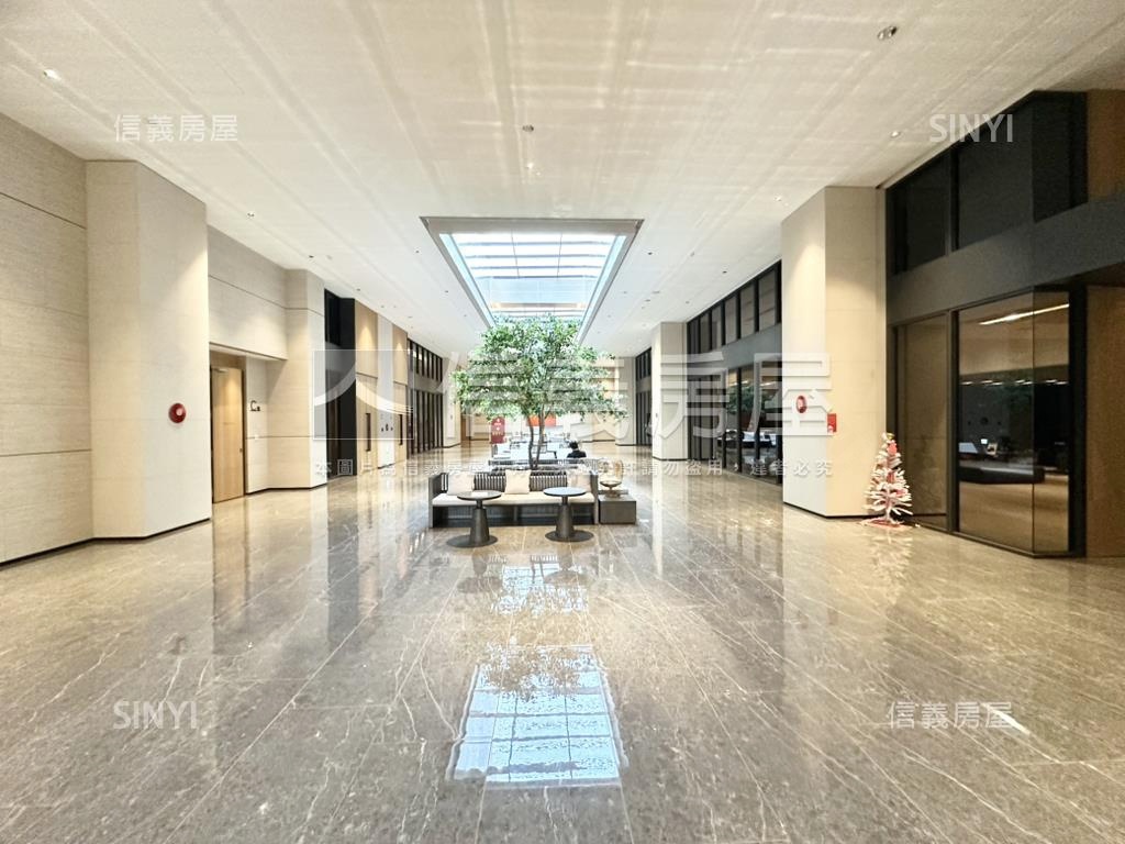 河堤世界靚宅平車房屋室內格局與周邊環境