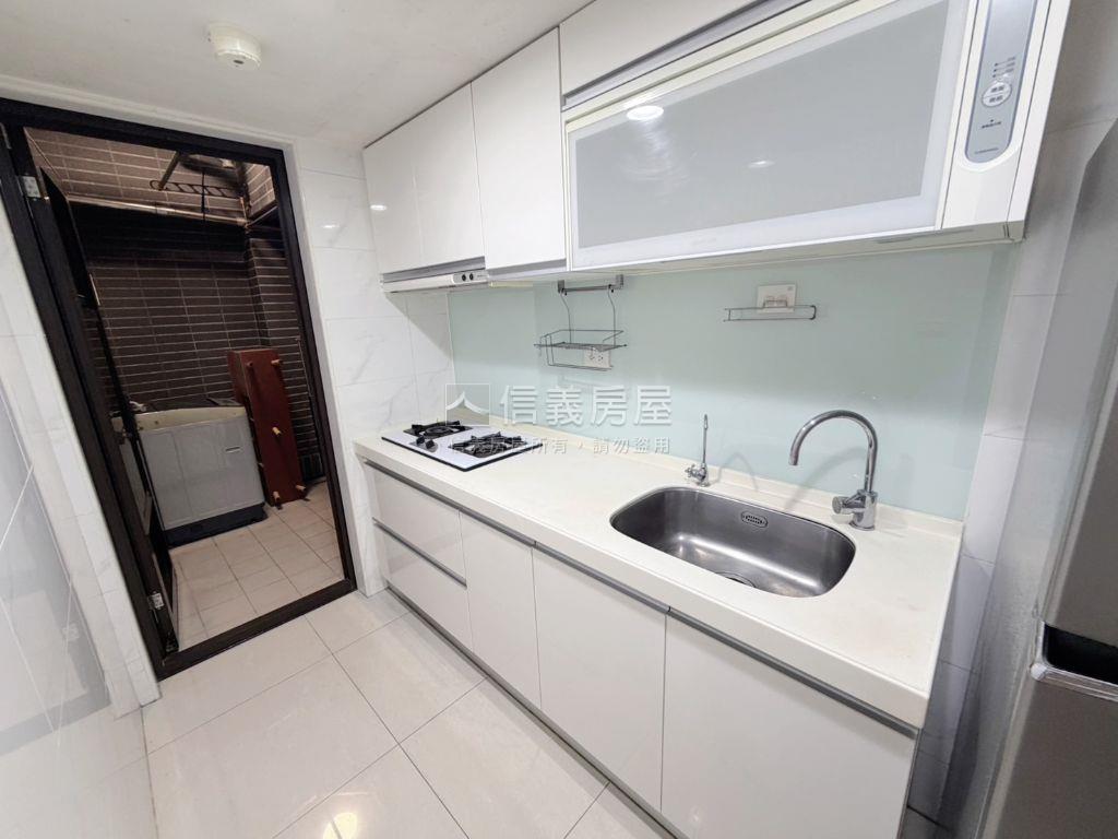 海德一號★採光兩房車位房屋室內格局與周邊環境