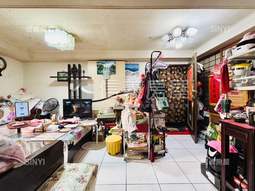 近新光民族景觀三房雙陽台房屋室內格局與周邊環境