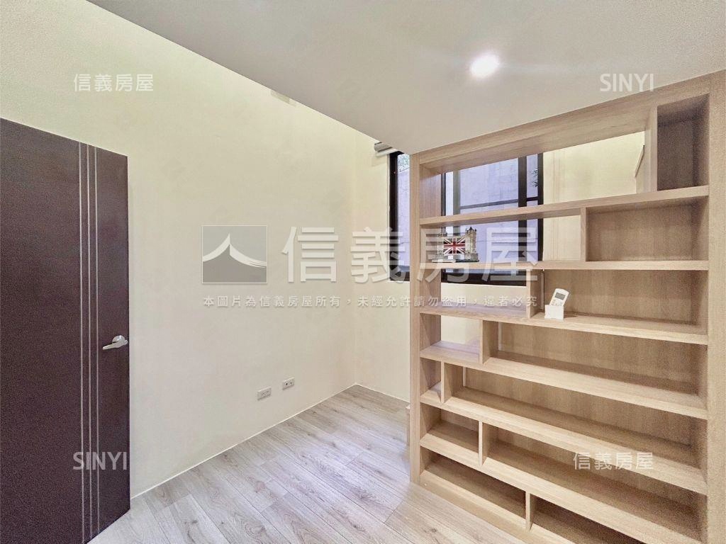 富源左岸兩房車位房屋室內格局與周邊環境