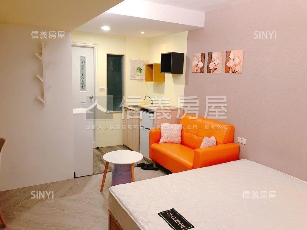 近市民廣場次頂樓電梯華廈房屋室內格局與周邊環境