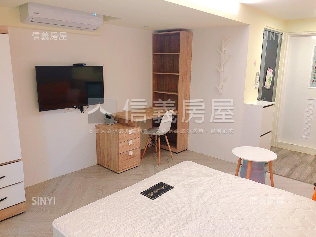 近市民廣場次頂樓電梯華廈房屋室內格局與周邊環境