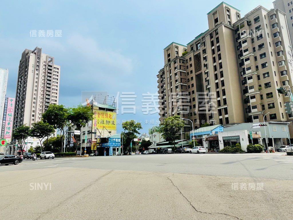 近市民廣場次頂樓電梯華廈房屋室內格局與周邊環境