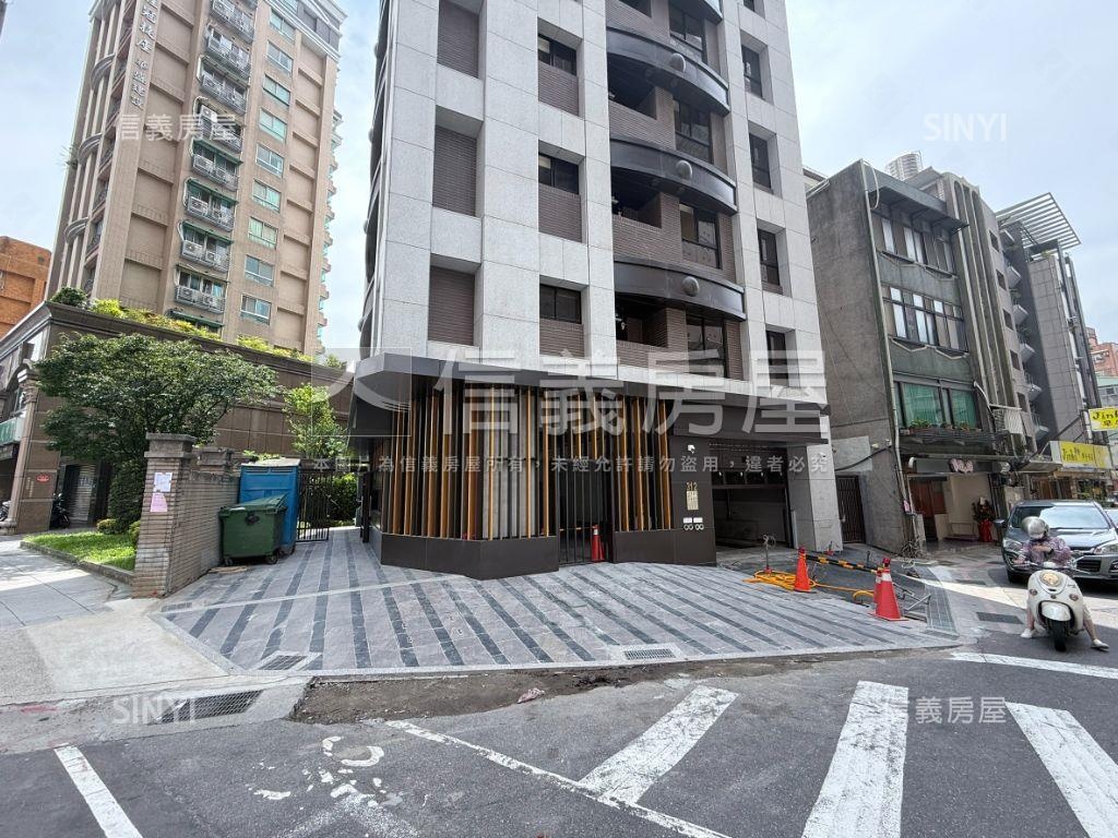 和邦羅斯芙邊間＋車位房屋室內格局與周邊環境