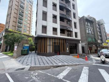 和邦羅斯芙邊間＋車位