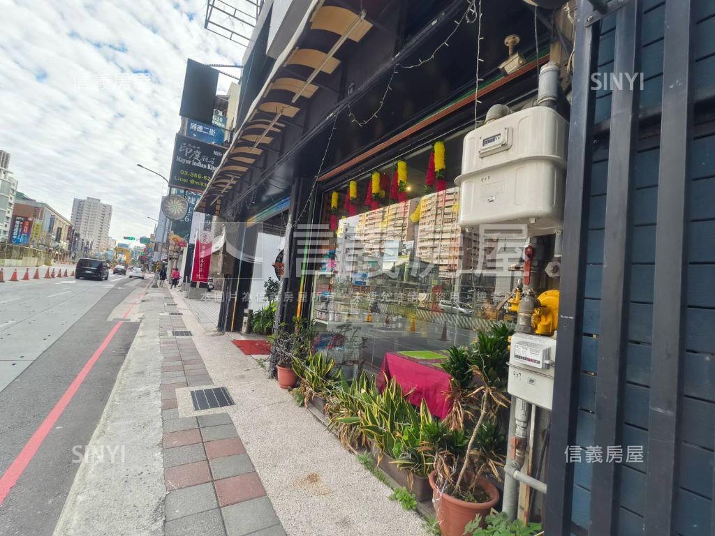 藝文未來Ｇ１０站面寬店霸房屋室內格局與周邊環境