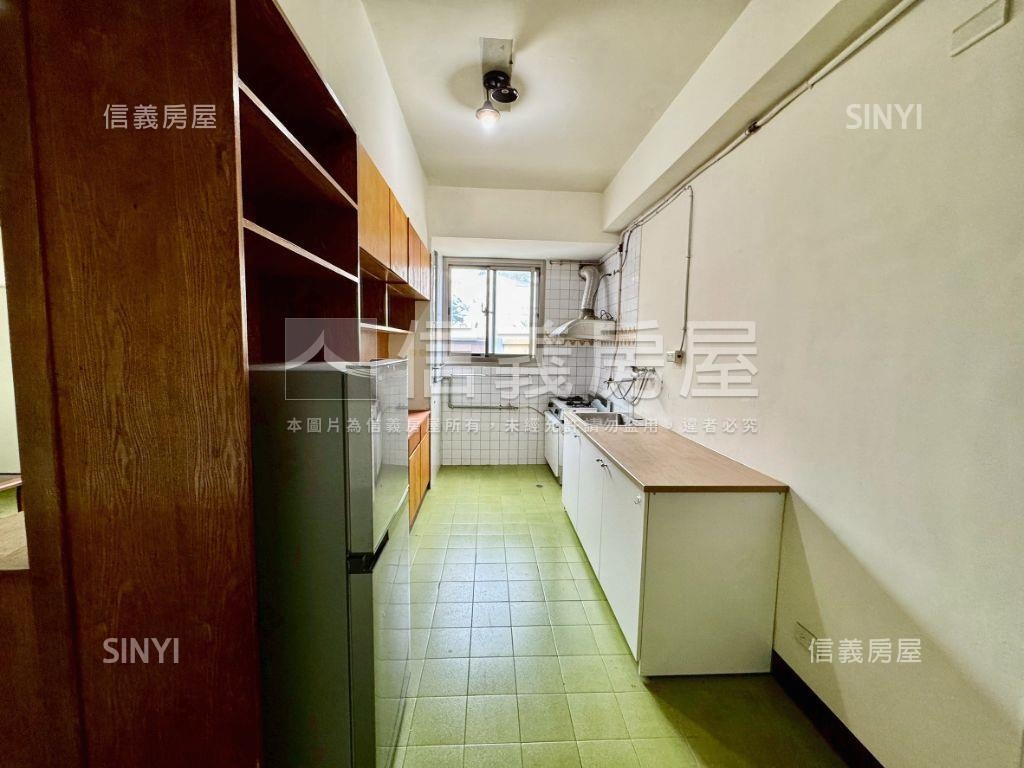 採光好三樓公寓免等垃圾車房屋室內格局與周邊環境