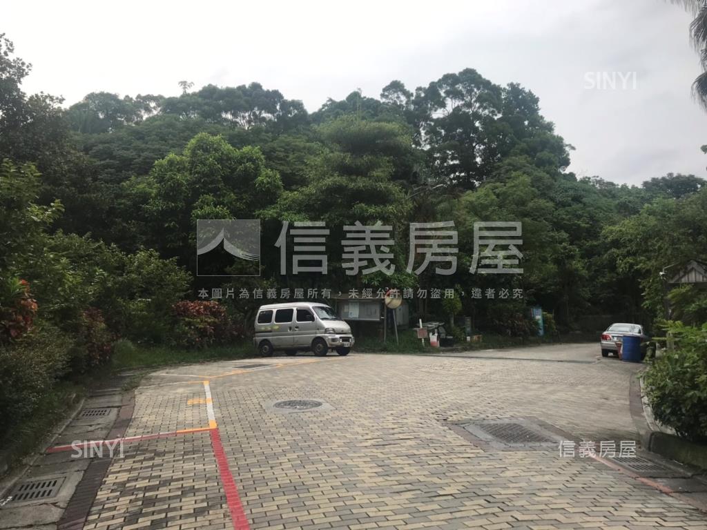 鳳凰優選電梯三房有車位房屋室內格局與周邊環境