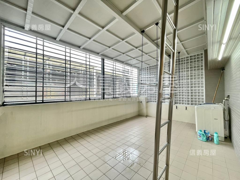 商６０安西面寬傳統雙車墅房屋室內格局與周邊環境