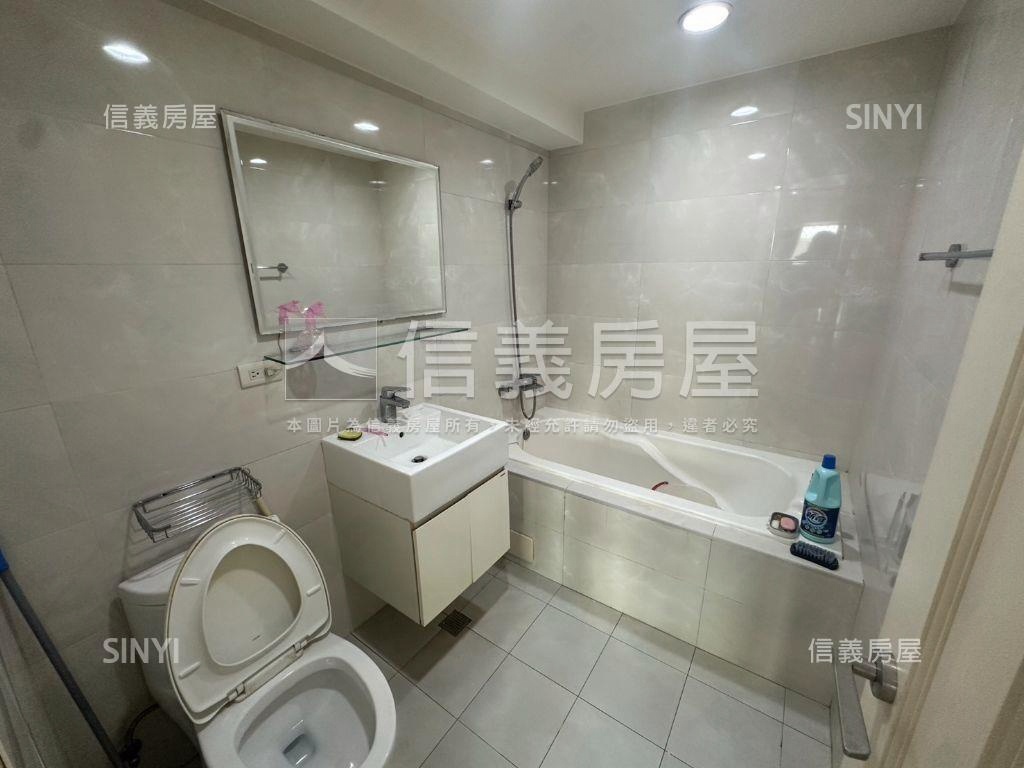 近捷運電梯大樓舒適大空間房屋室內格局與周邊環境