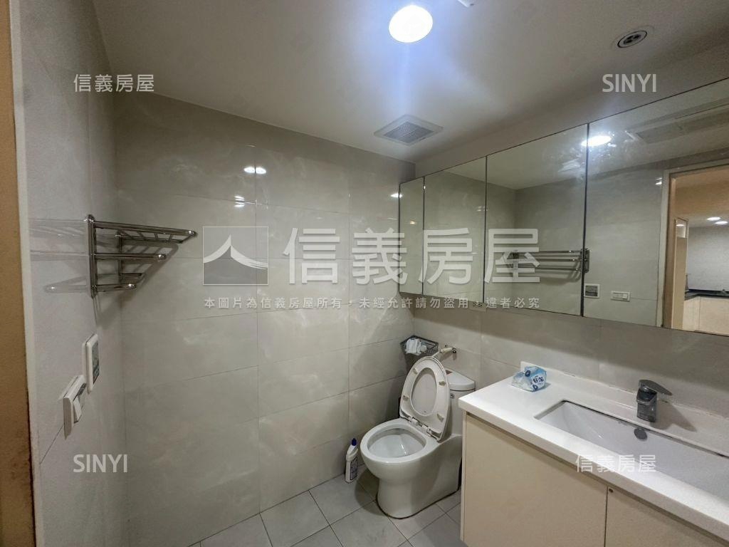 近捷運電梯大樓舒適大空間房屋室內格局與周邊環境