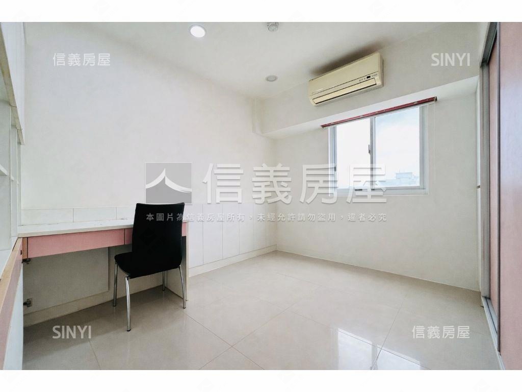 近捷運電梯大樓舒適大空間房屋室內格局與周邊環境