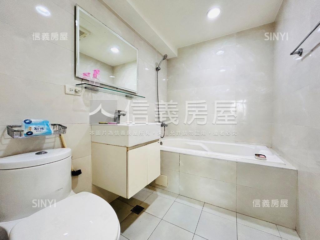 近捷運電梯大樓舒適大空間房屋室內格局與周邊環境