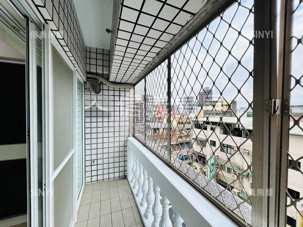 近捷運電梯大樓舒適大空間房屋室內格局與周邊環境