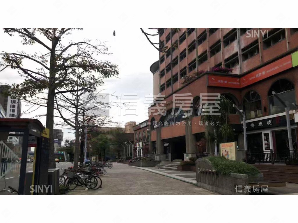 正羅斯福路黃金店面房屋室內格局與周邊環境