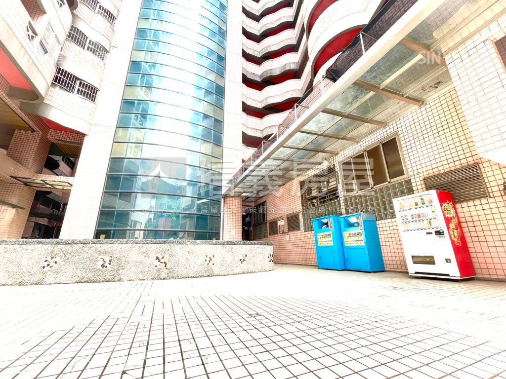 中國醫首購首選附車位讚房屋室內格局與周邊環境