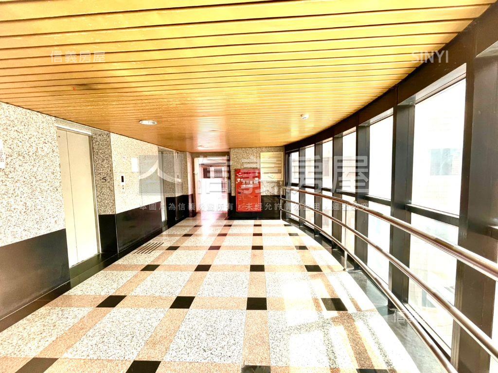 中國醫首購首選附車位讚房屋室內格局與周邊環境