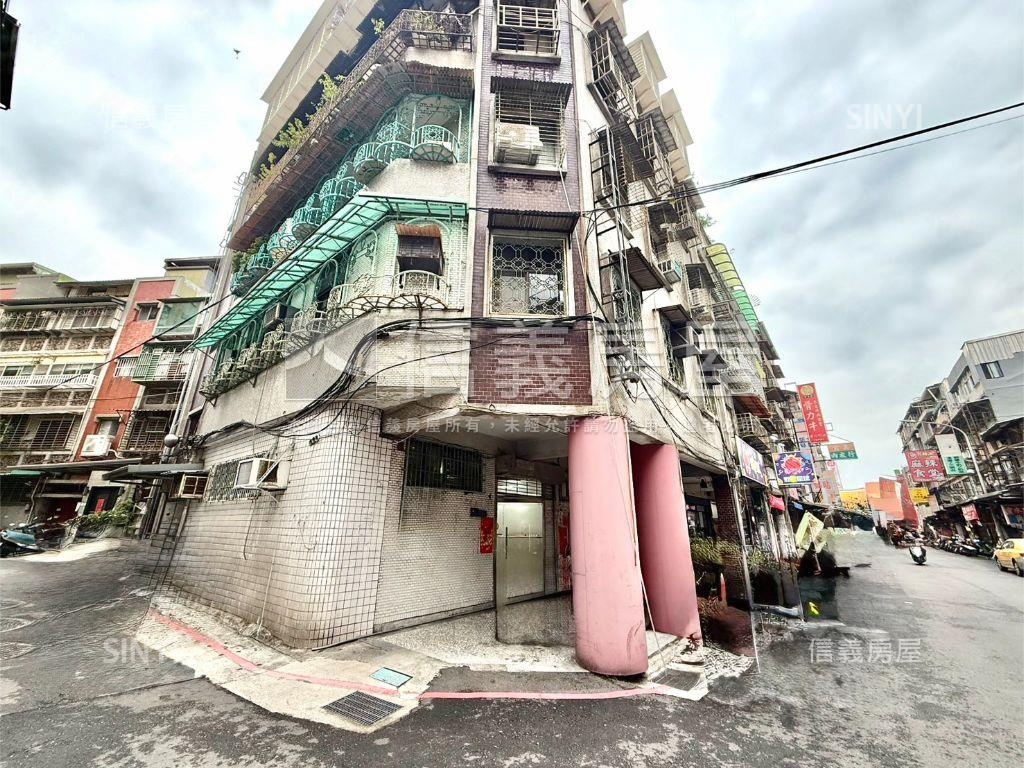 三角窗大空間一樓加地下室房屋室內格局與周邊環境