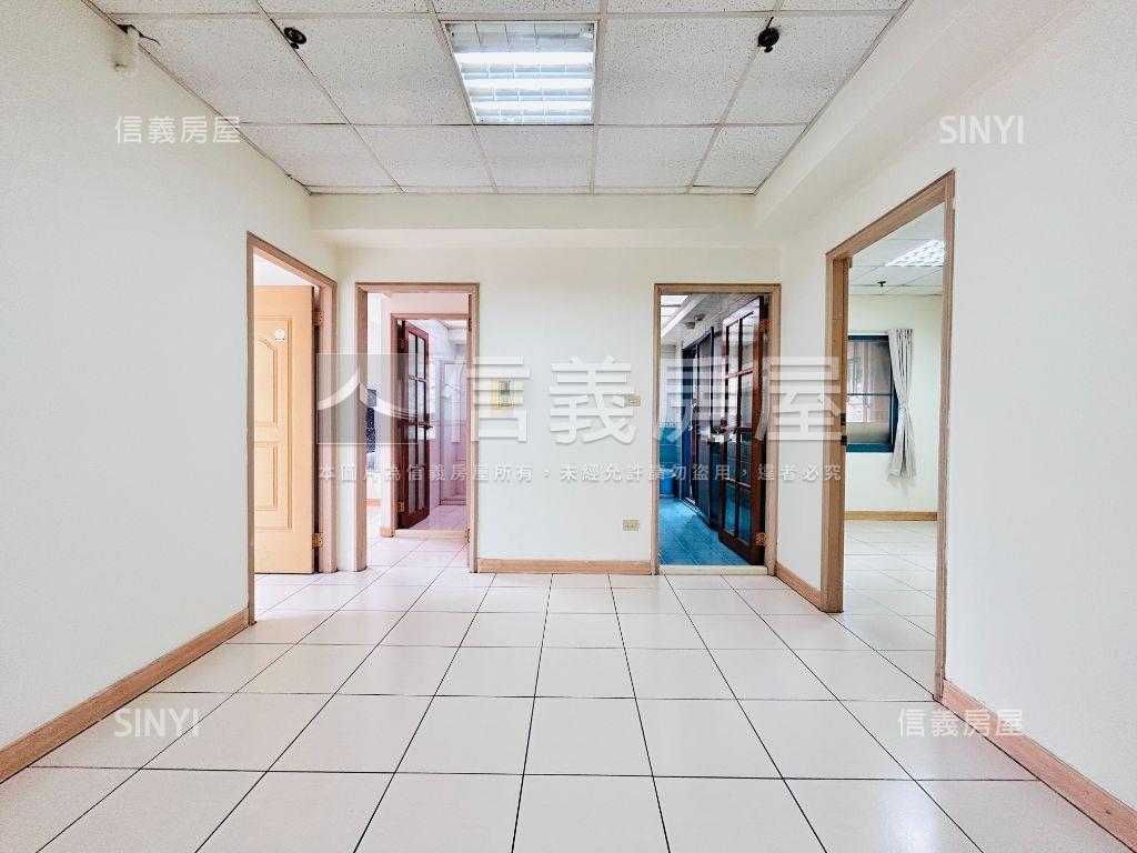 藝文巴黎富邑三房車位房屋室內格局與周邊環境