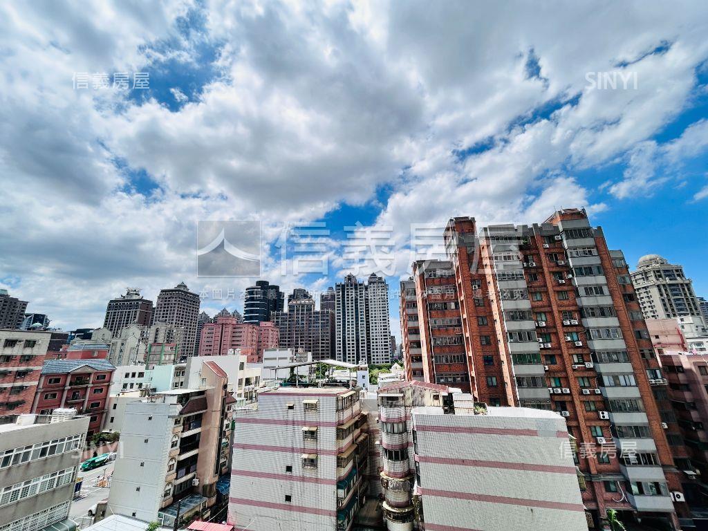 藝文巴黎富邑三房車位房屋室內格局與周邊環境