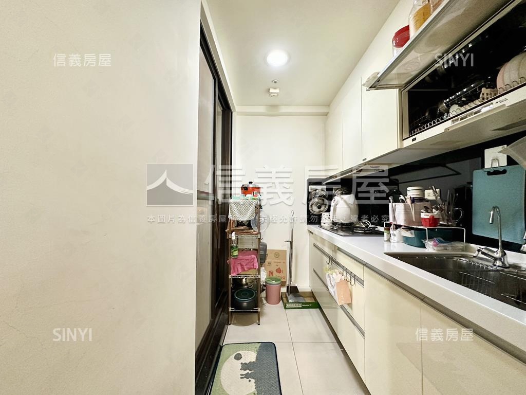 高大邊間雙衛浴開窗平車房屋室內格局與周邊環境