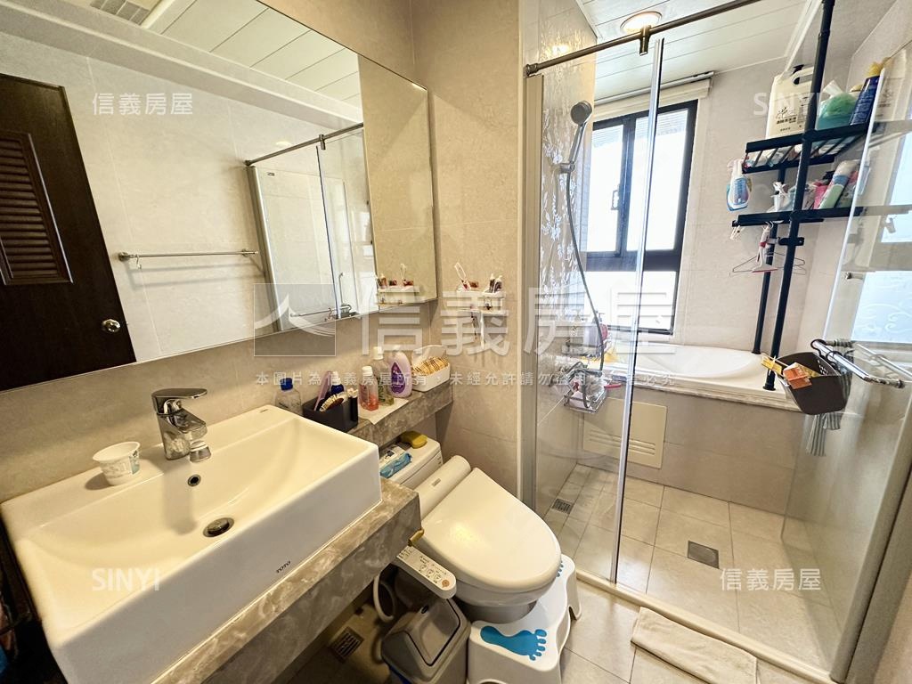 高大邊間雙衛浴開窗平車房屋室內格局與周邊環境