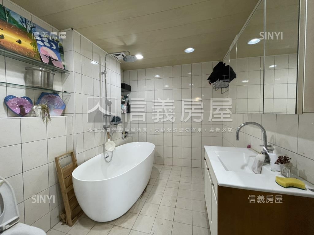 氣派非凡伯爵樓中樓房屋室內格局與周邊環境