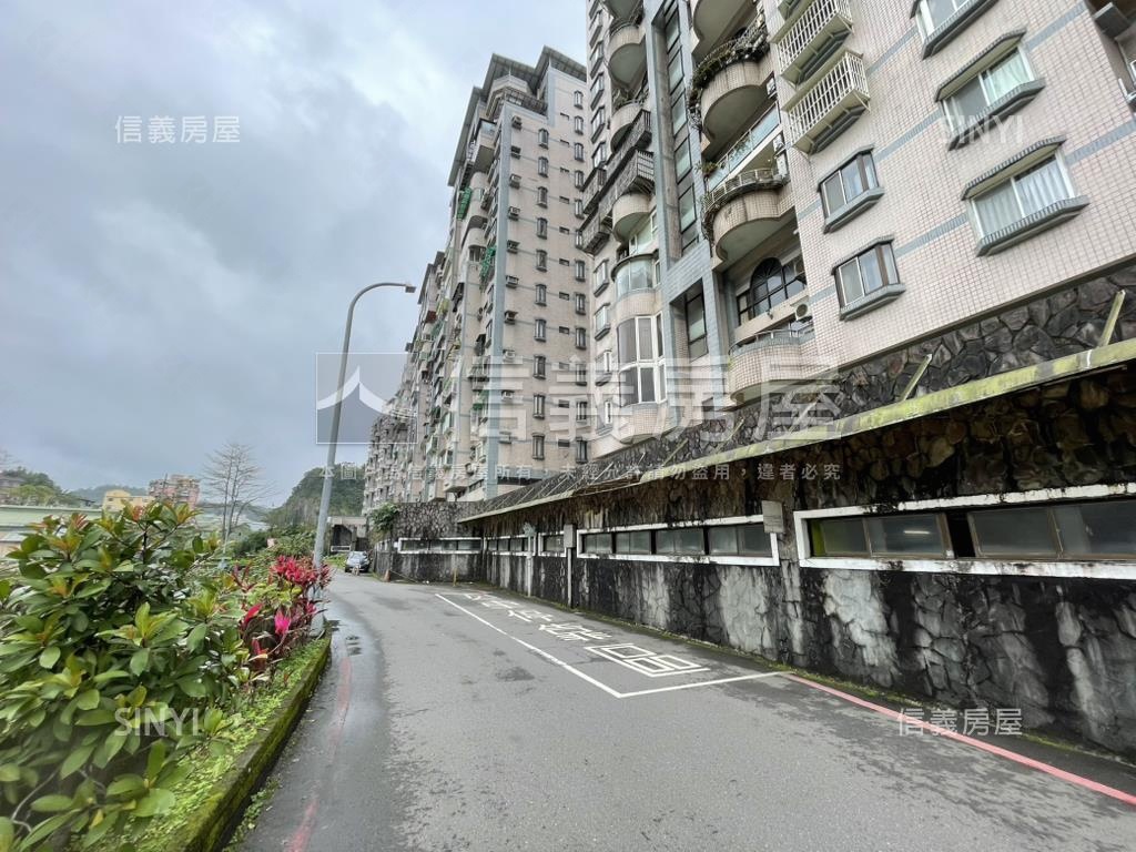 氣派非凡伯爵樓中樓房屋室內格局與周邊環境