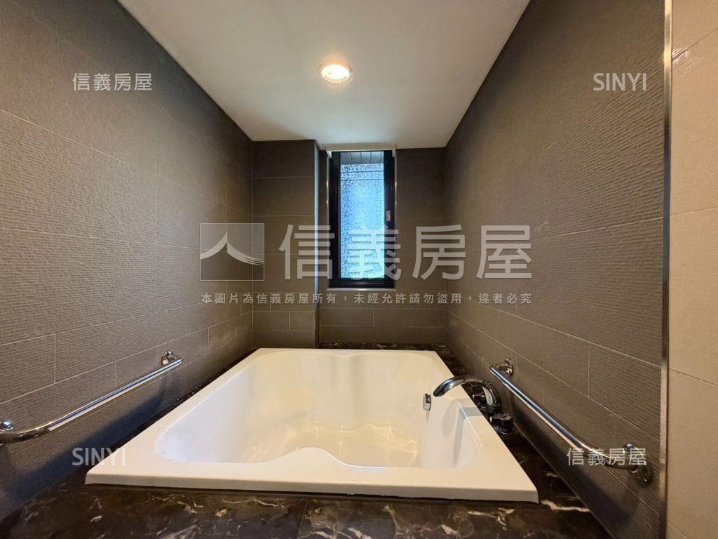 康橋採光佳四房別墅房屋室內格局與周邊環境