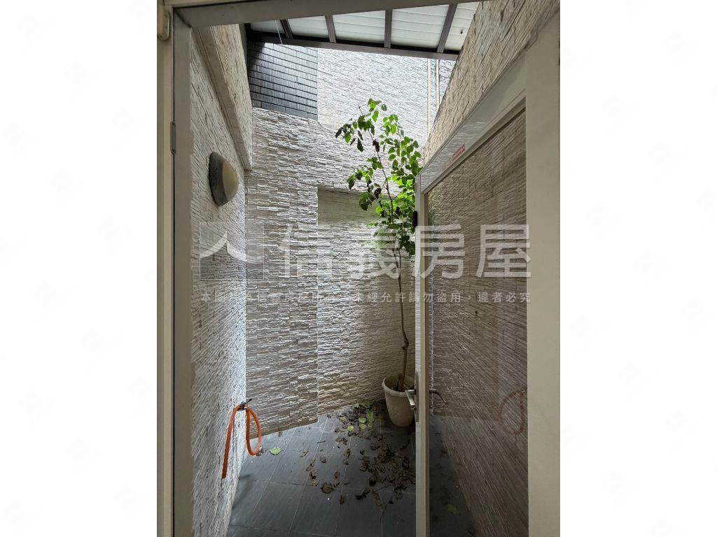 康橋採光佳四房別墅房屋室內格局與周邊環境