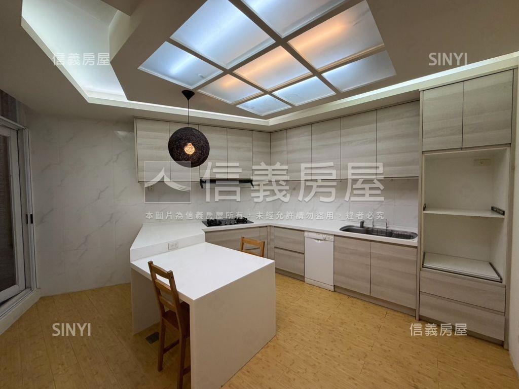 康橋採光佳四房別墅房屋室內格局與周邊環境