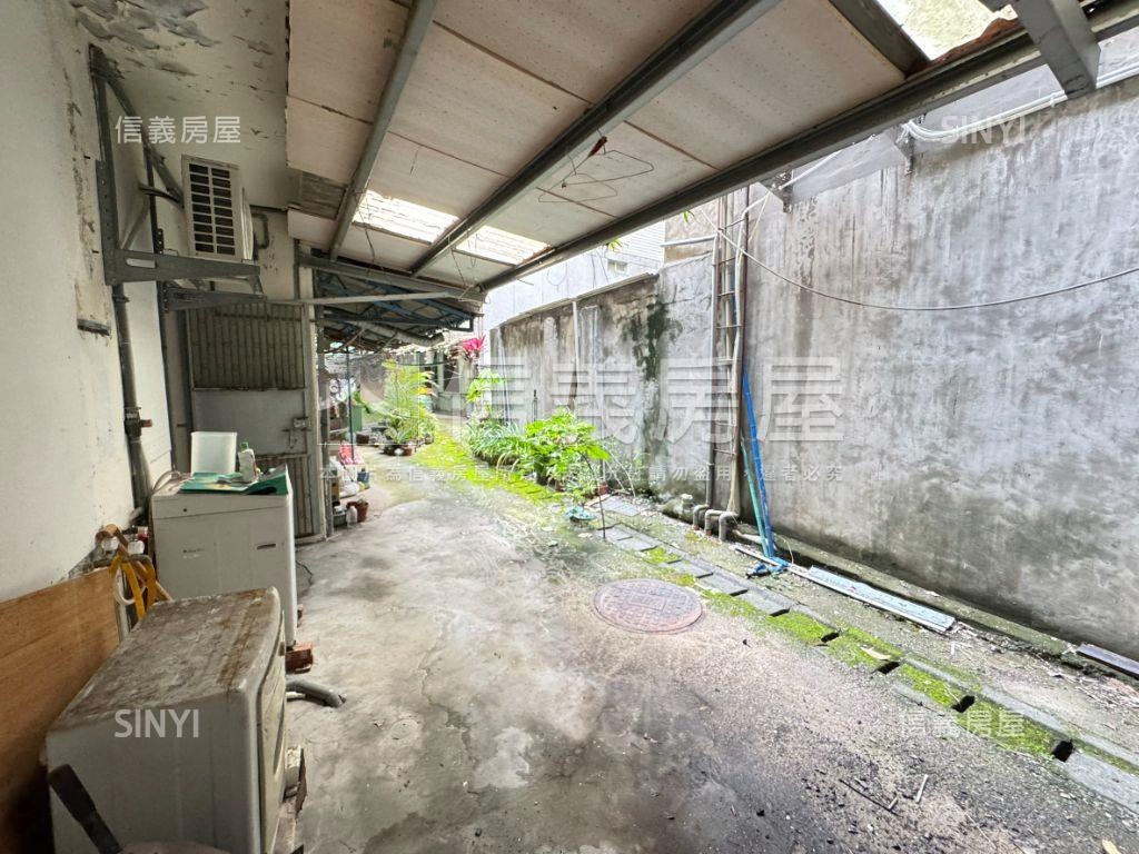 公園捷運一樓房屋室內格局與周邊環境