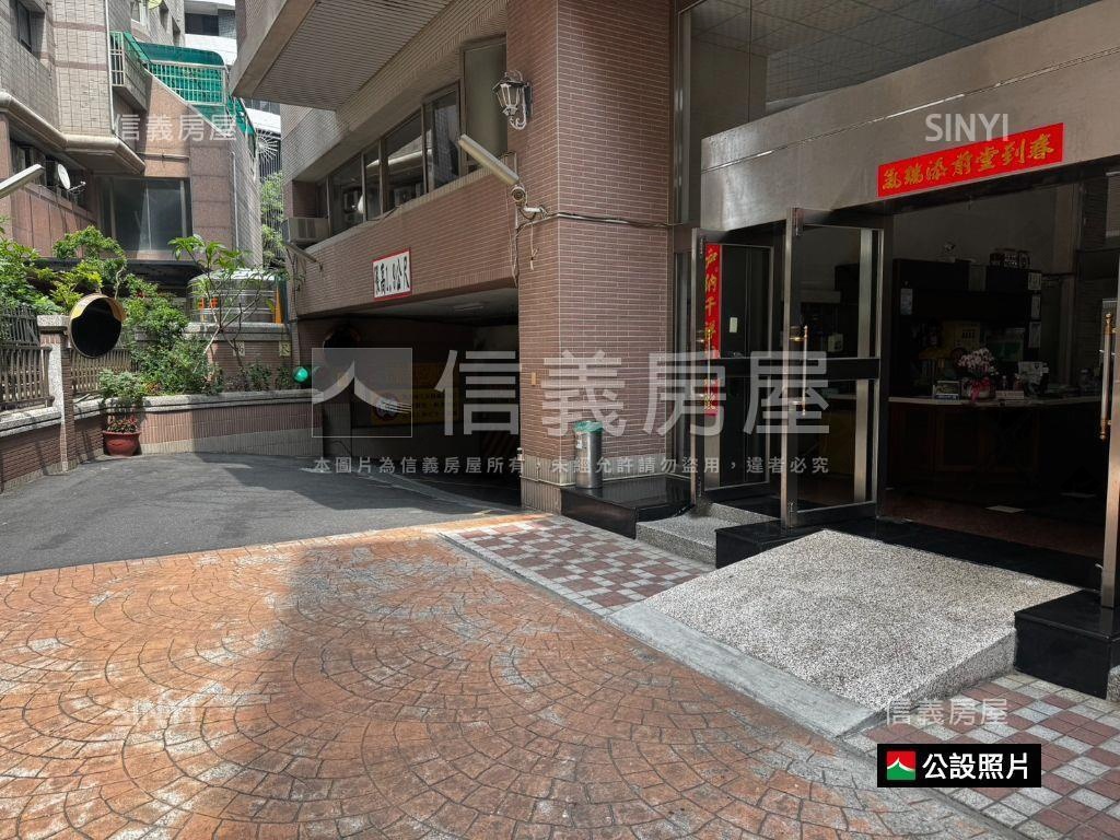 三多稀有釋出２房平車房屋室內格局與周邊環境