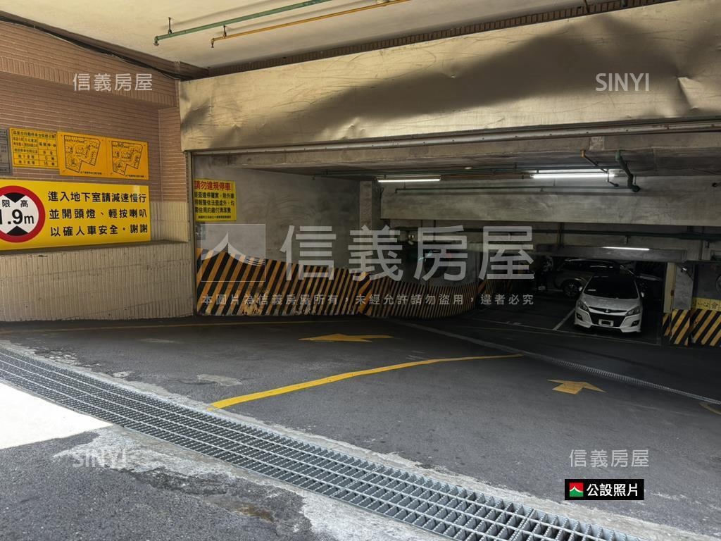 三多稀有釋出２房平車房屋室內格局與周邊環境