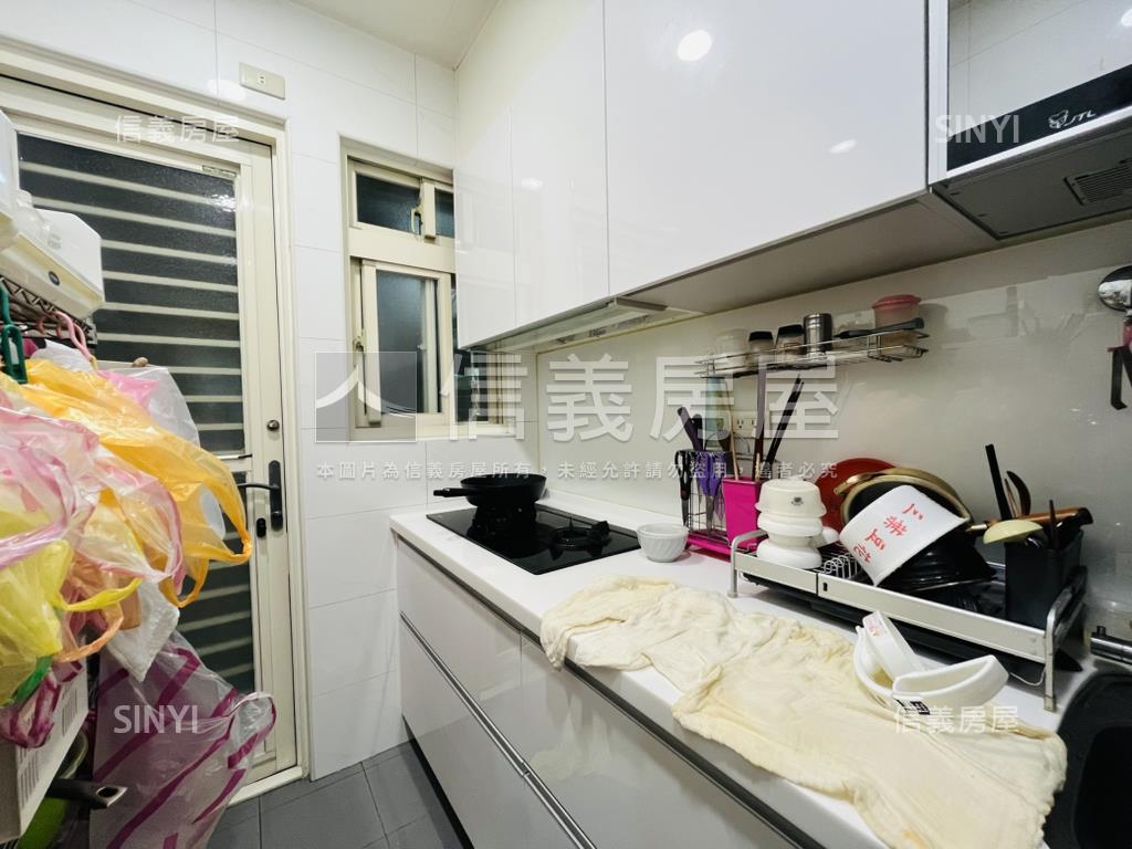 欣象城市稀有電梯大３房房屋室內格局與周邊環境