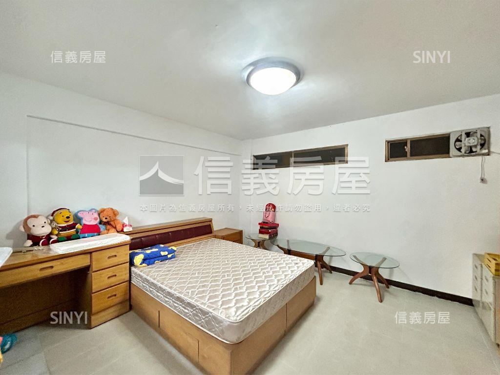 中正大三房庭院一樓房屋室內格局與周邊環境