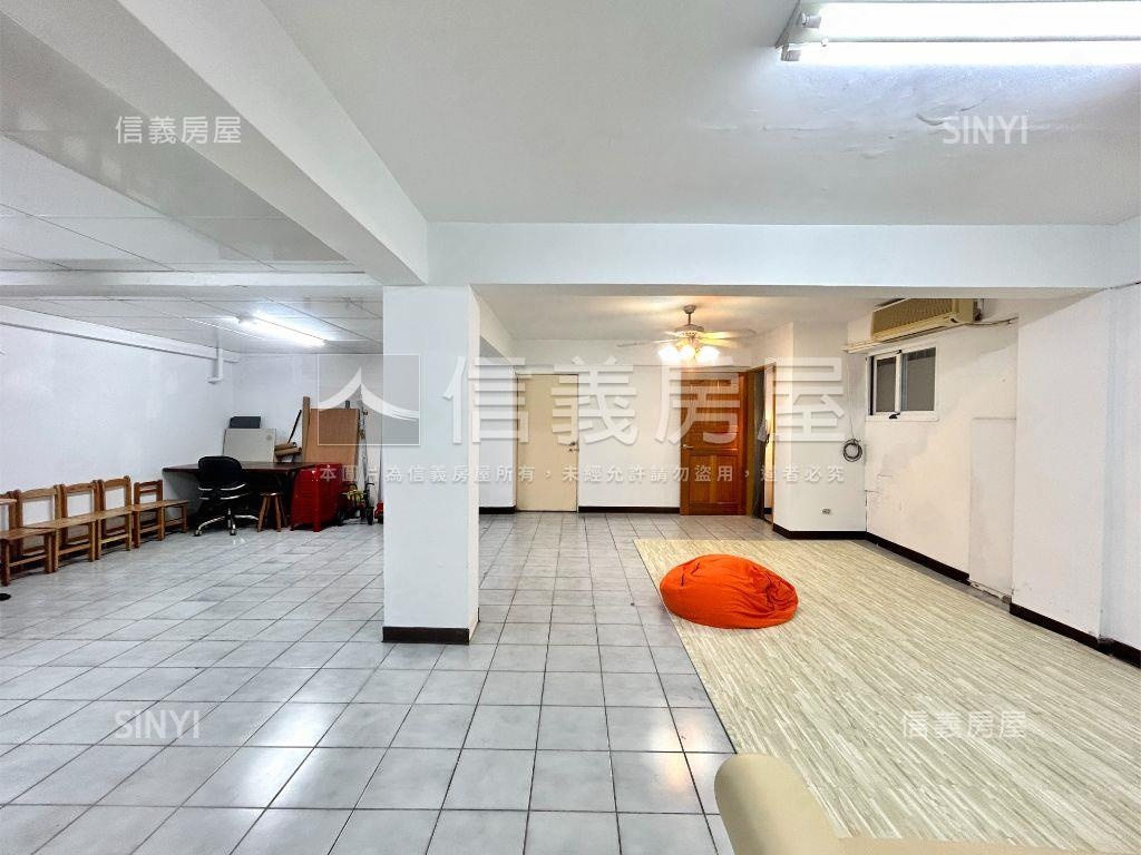 中正大三房庭院一樓房屋室內格局與周邊環境