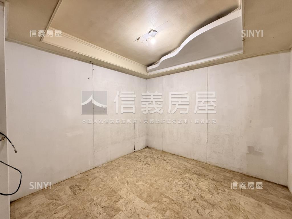 鳳吉一街稀有一樓房屋室內格局與周邊環境