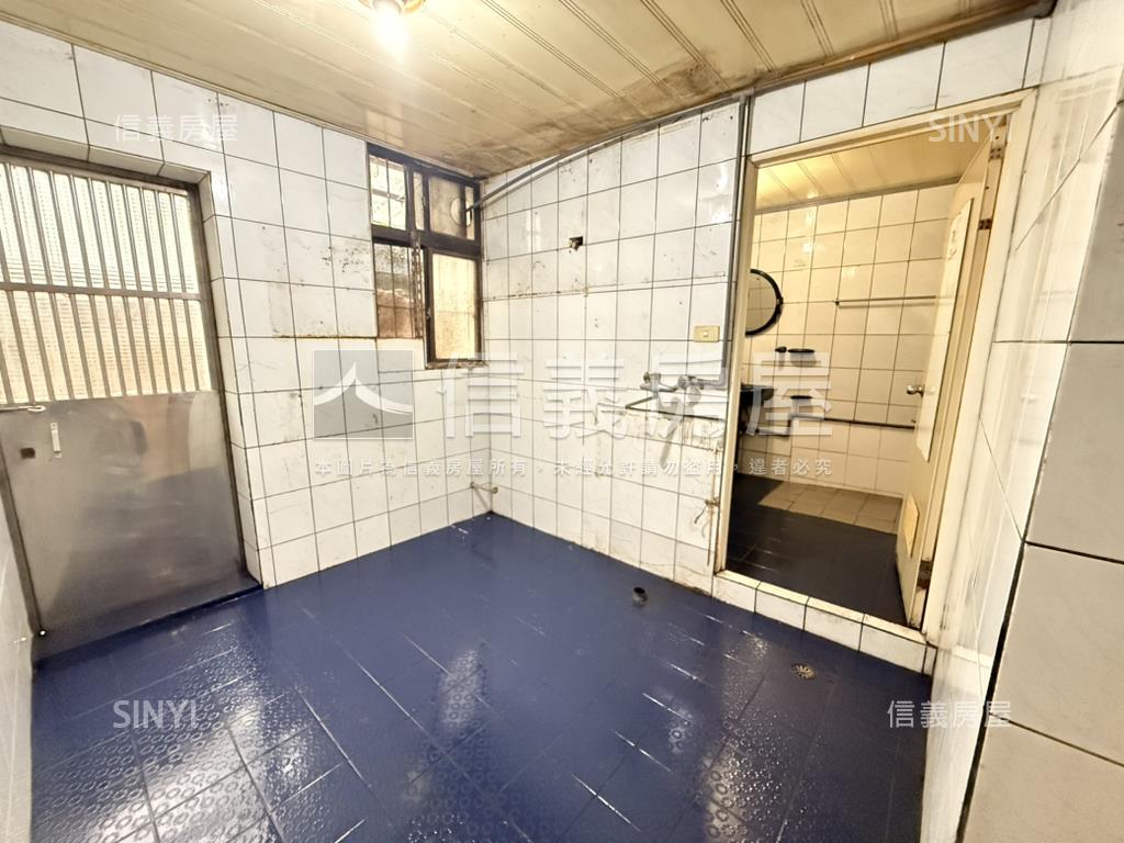 鳳吉一街稀有一樓房屋室內格局與周邊環境
