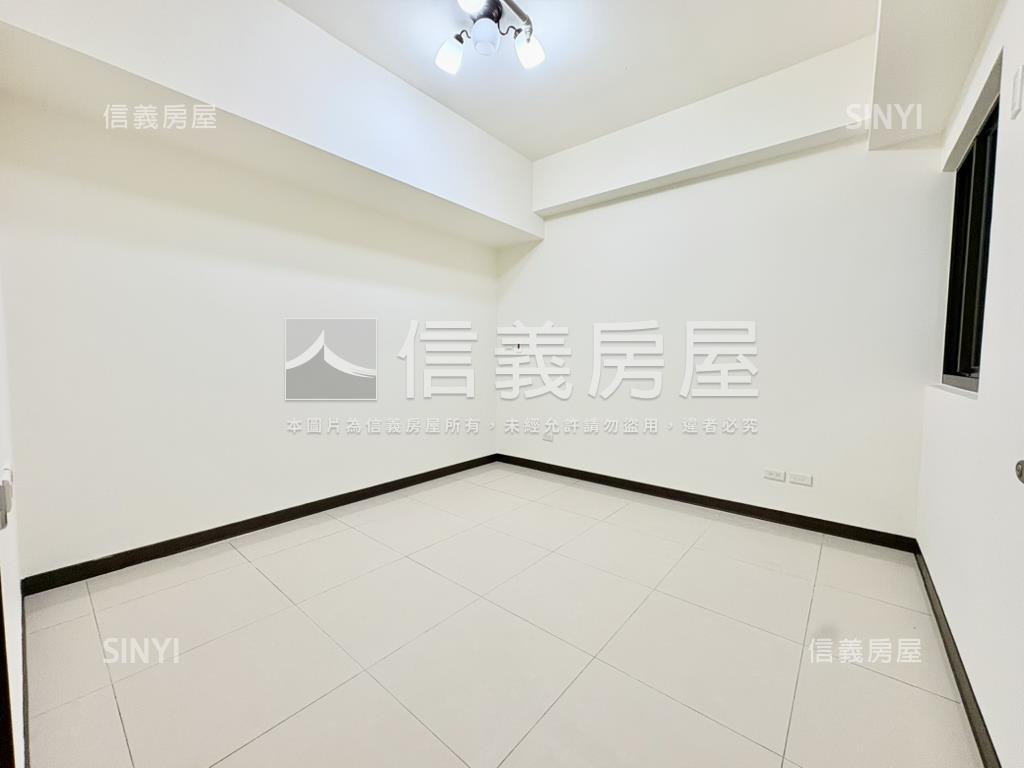 皇翔☆高樓低總價兩房車位房屋室內格局與周邊環境