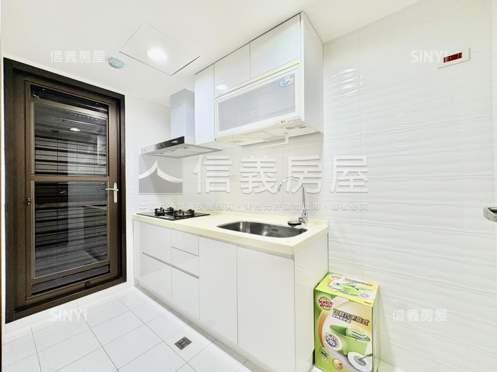 皇翔☆高樓低總價兩房車位房屋室內格局與周邊環境