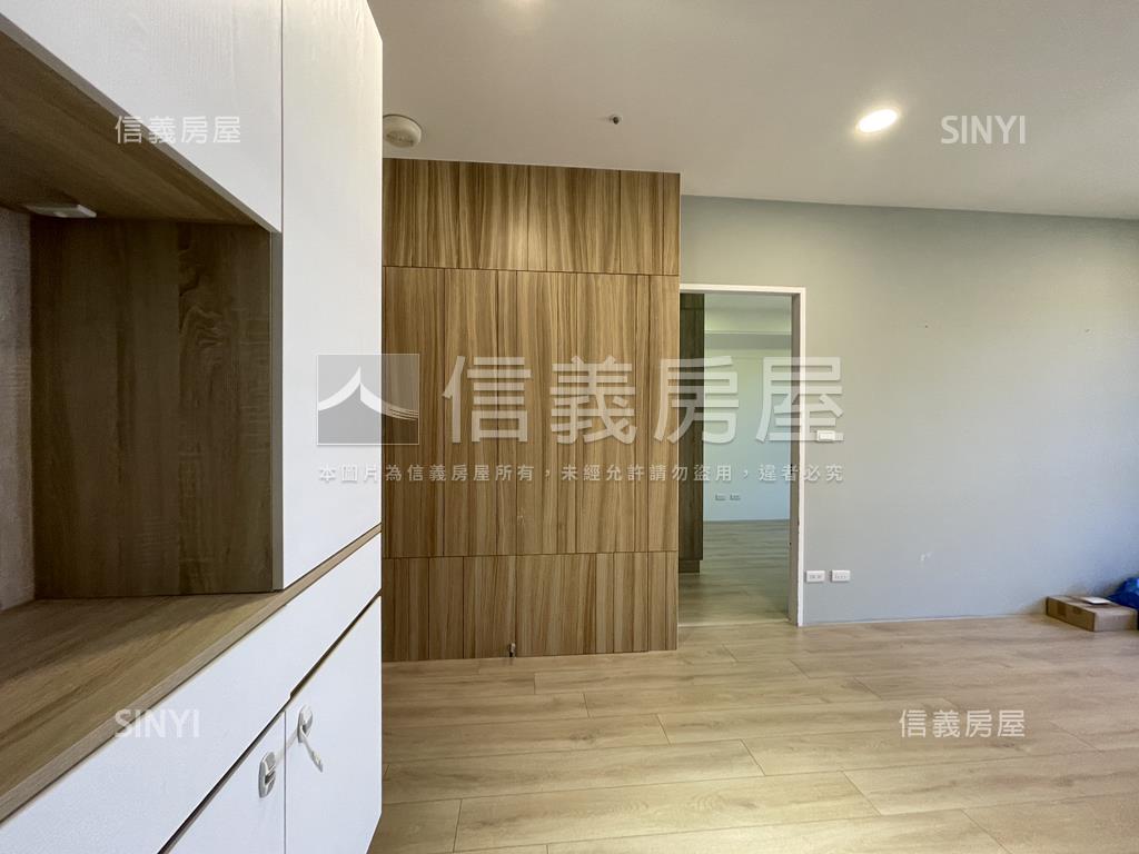 正中正路凰璽溫馨２房車位房屋室內格局與周邊環境