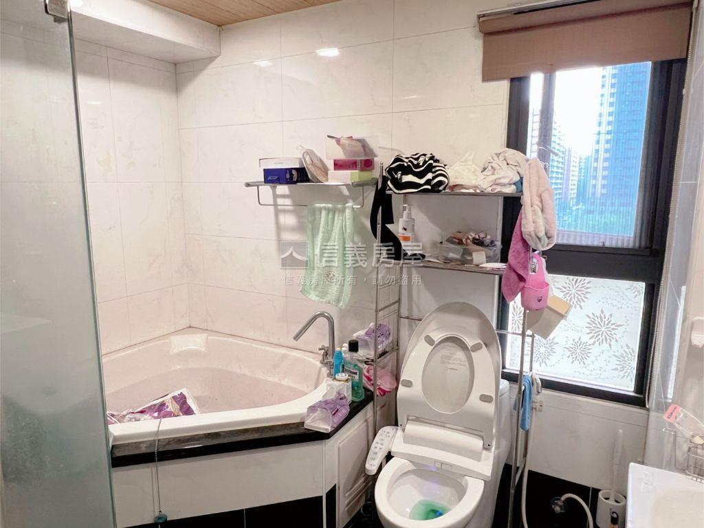 左營高鐵採光兩房房屋室內格局與周邊環境