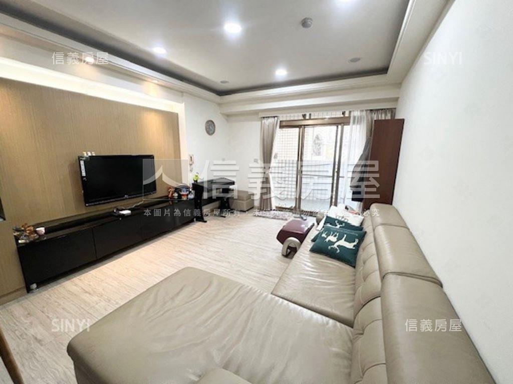 台北花城綠意三房車位房屋室內格局與周邊環境