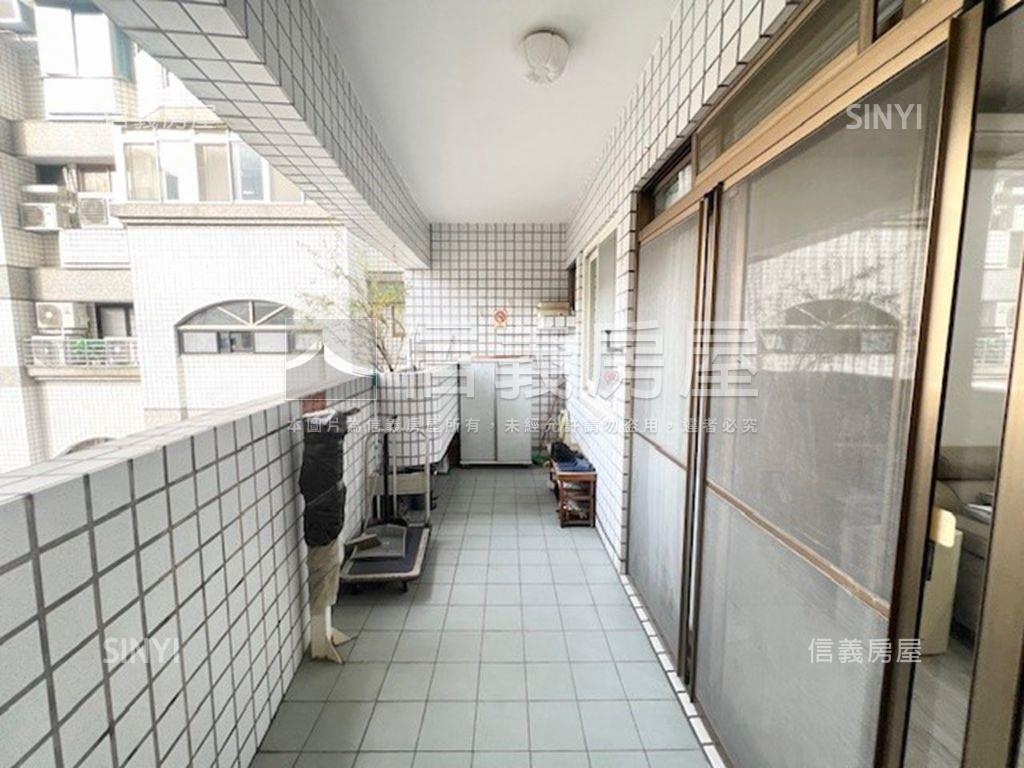 台北花城綠意三房車位房屋室內格局與周邊環境