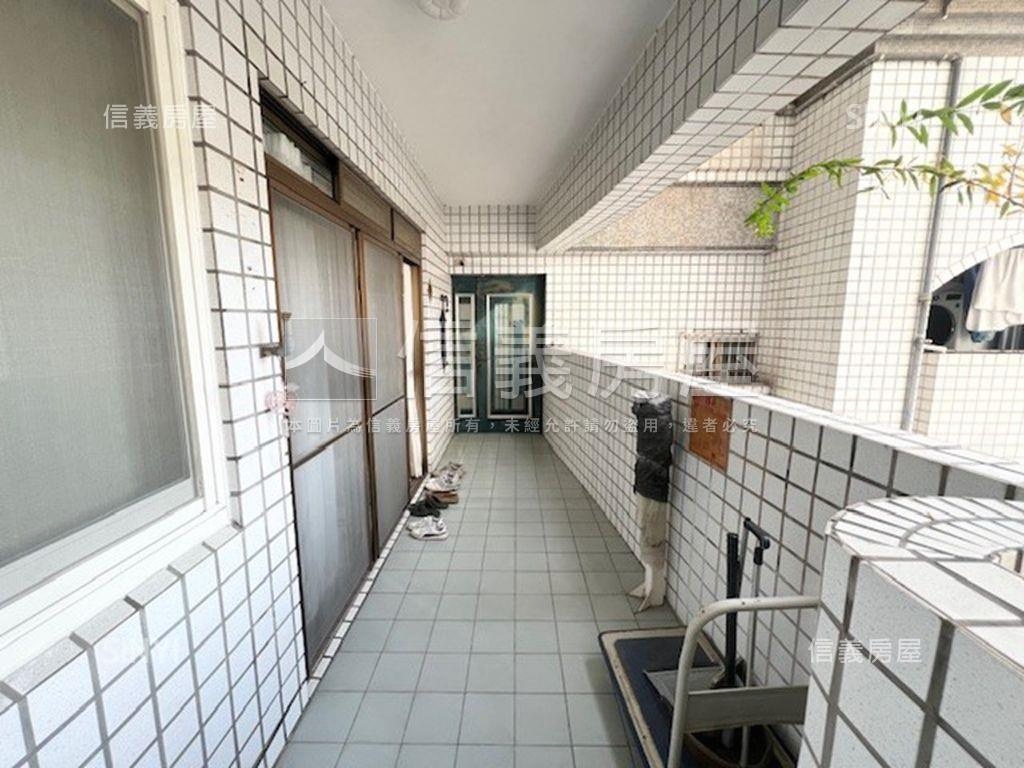 台北花城綠意三房車位房屋室內格局與周邊環境