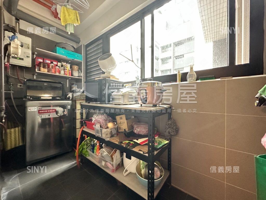 ［專任］新世紀三房有車位房屋室內格局與周邊環境